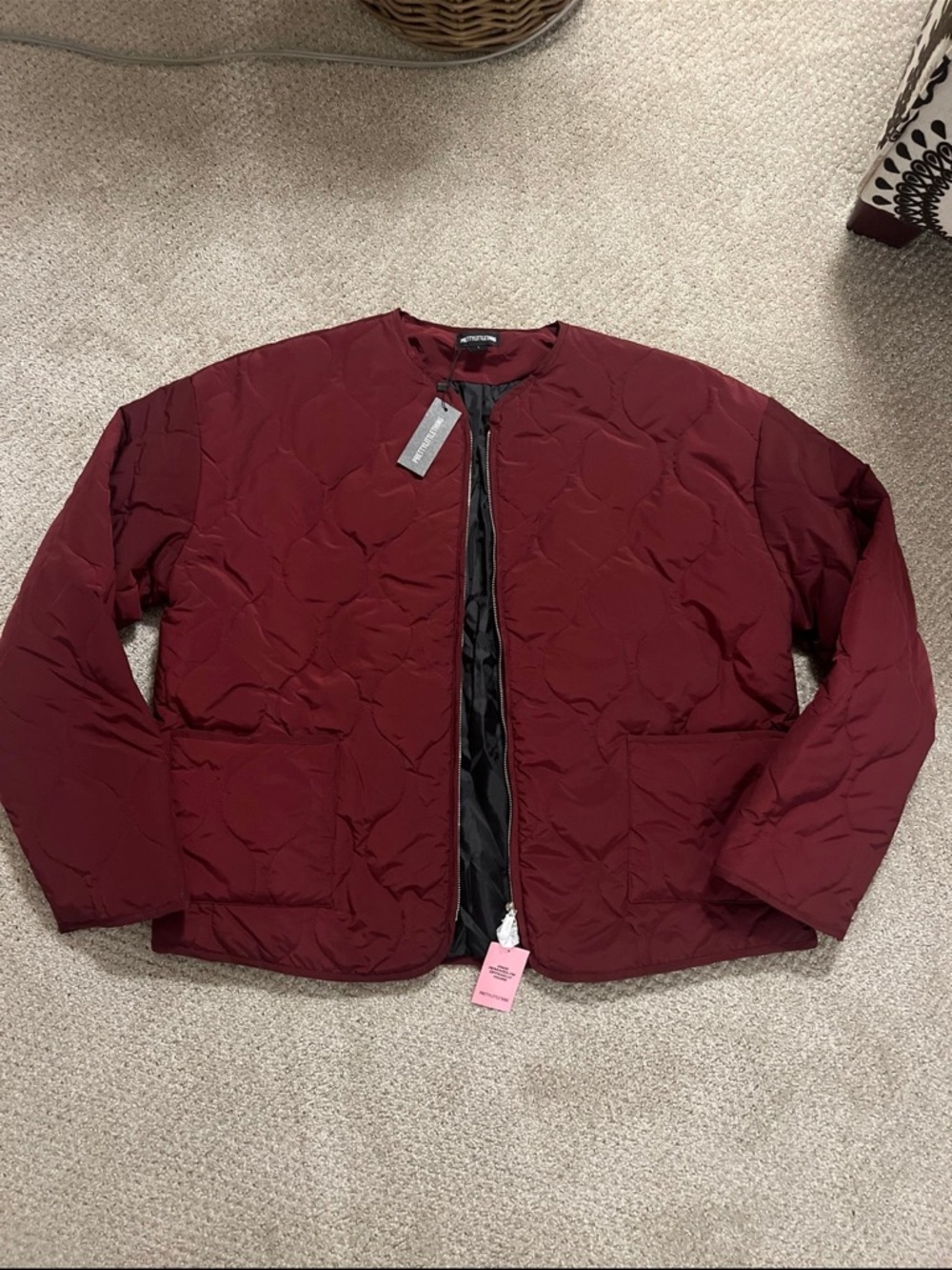 PrettyLittleThing Quilted Bomber Jacket in Burgundy - Picture 2 of 7